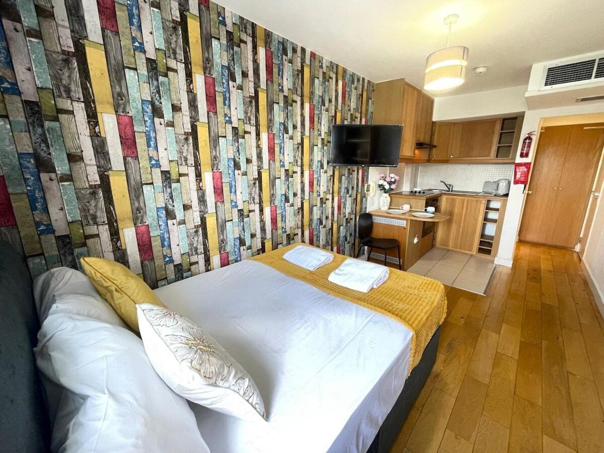 Portobello Road Artistic Studios 'Budget' London Rom bilde