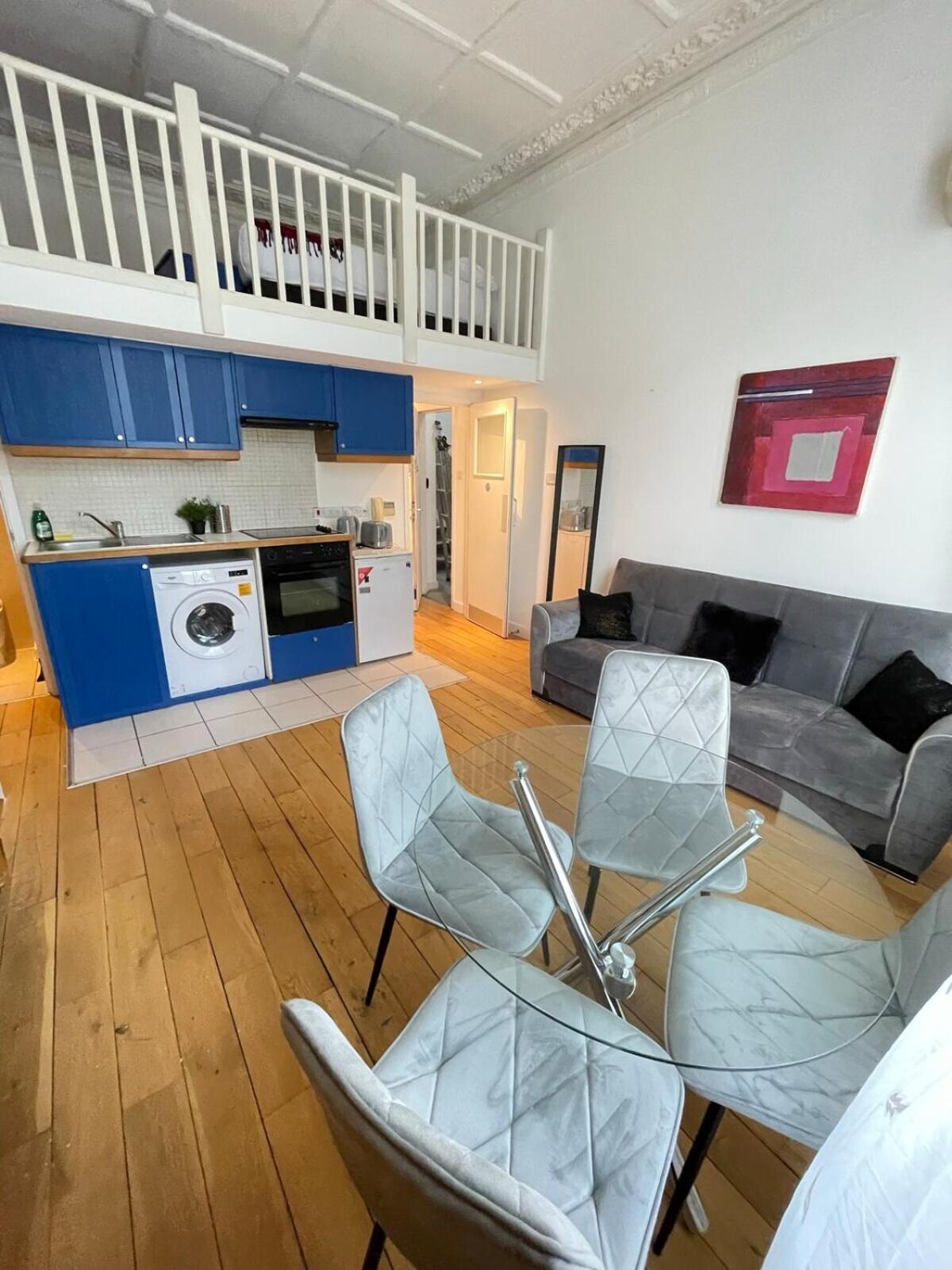 Portobello Road Artistic Studios 'Budget' London Rom bilde