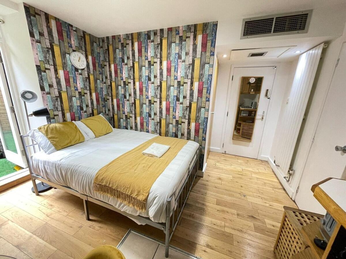 Portobello Road Artistic Studios 'Budget' London Rom bilde