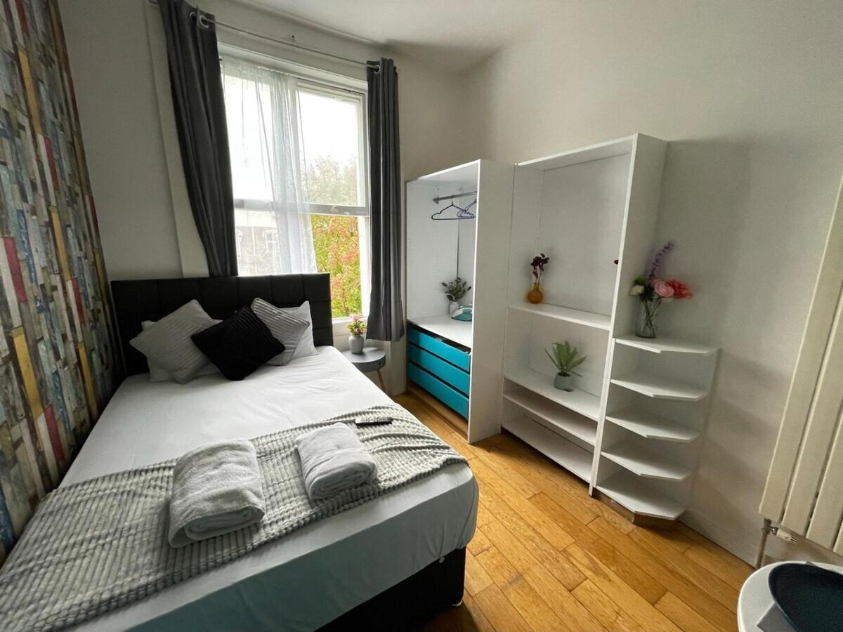 Portobello Road Artistic Studios 'Budget' London Rom bilde