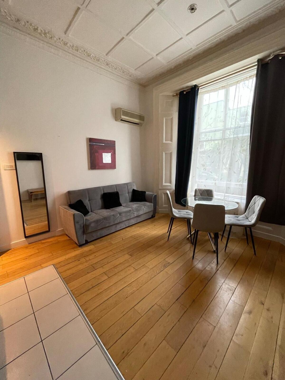 Portobello Road Artistic Studios 'Budget' London Rom bilde