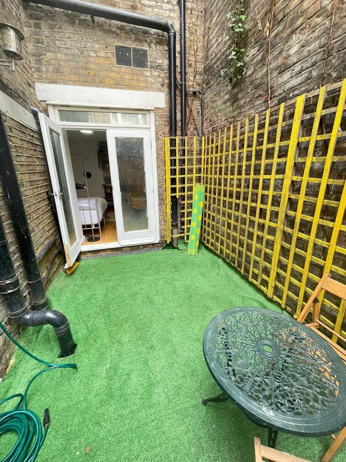Portobello Road Artistic Studios 'Budget' London Rom bilde